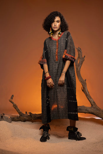 Sandalwood - Black