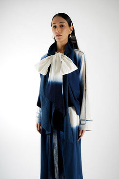 Slit T-len Top with Tie