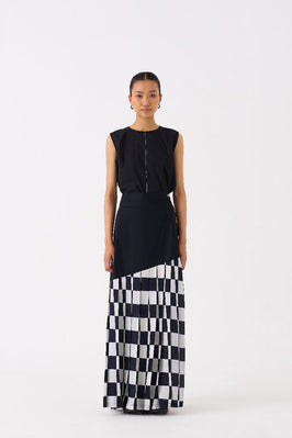 Chekered Skirt Co Ord Set Of 2 Black