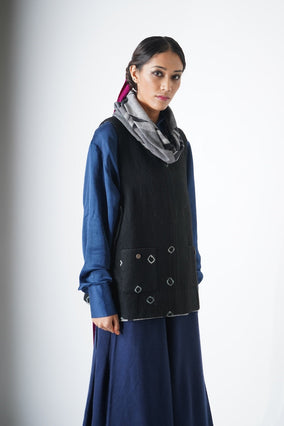 Patched Cowl Bundi - black women