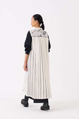 Sleeveless Back Pleat Overlay Black Floral